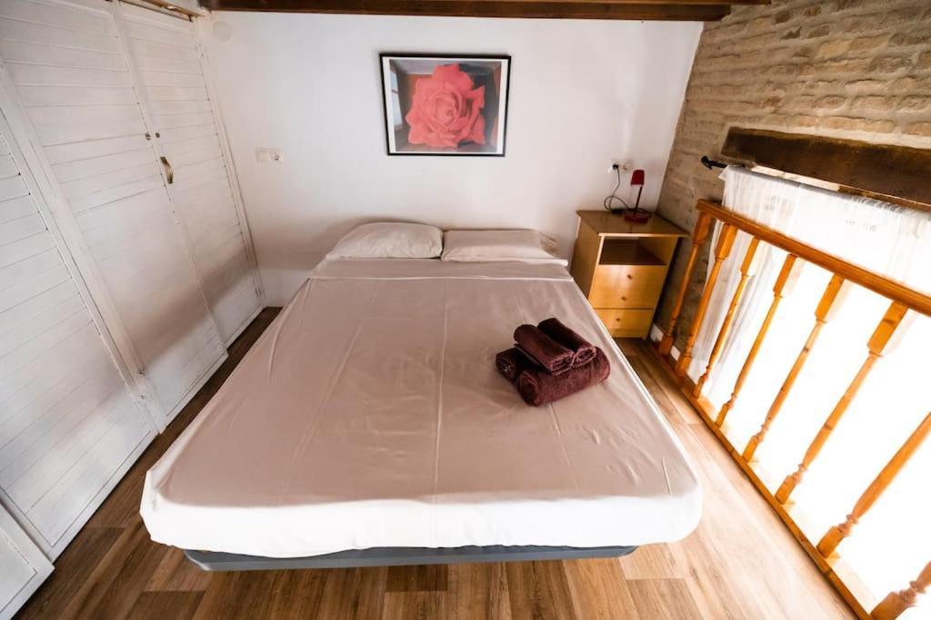 Shiny Alamos Super Family Apartment